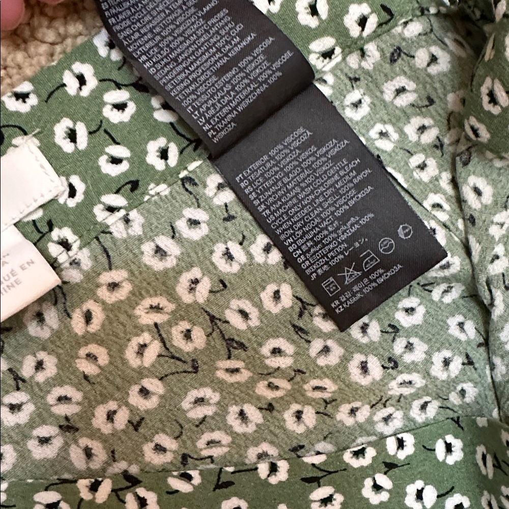 H&M Green Floral A-Line Midi Skirt with thigh slits - Picture 4 of 10